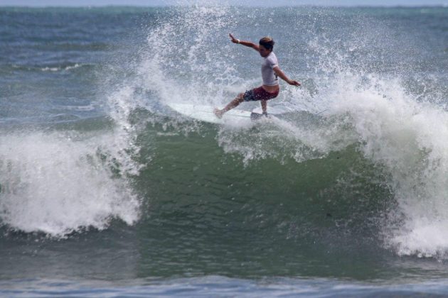 Pedro Dib terceira etapa do Circuito Medina ASM, Praia de Maresias, São Sebastião. Foto: Sebastian Rojas.