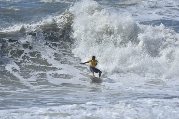 Kadian Zamora, Estadual Pós-14 e Pro Junior 2016, Grumari (RJ). Foto: Nelson Veiga.