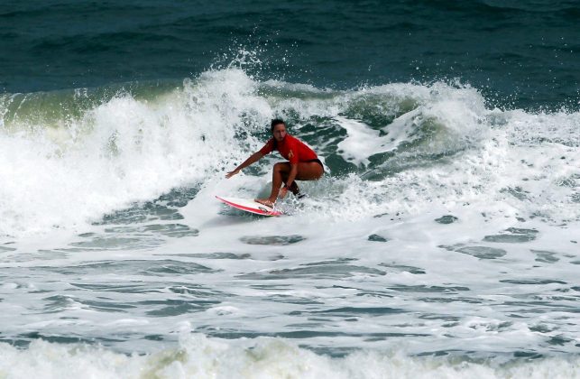 Louisie Frumento 21º A Tribuna de Surf Colegial, Praia do Tombo, Guarujá. Foto: Rogerio Soares.