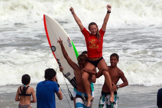 Louisie Frumento 21º A Tribuna de Surf Colegial, Praia do Tombo, Guarujá. Foto: Rogerio Soares.