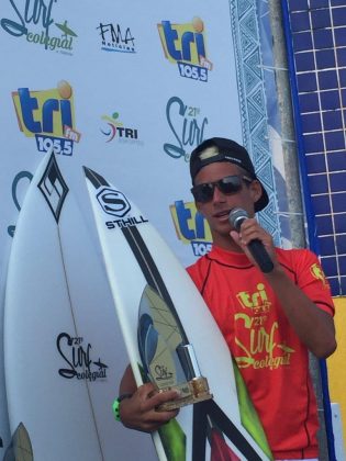 21º A Tribuna de Surf Colegial, Praia do Tombo, Guarujá. Foto: Fábio Maradei.