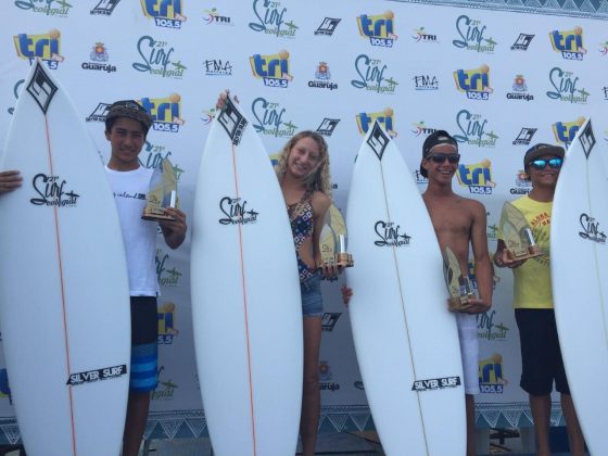 21º A Tribuna de Surf Colegial, Praia do Tombo, Guarujá. Foto: Fábio Maradei.