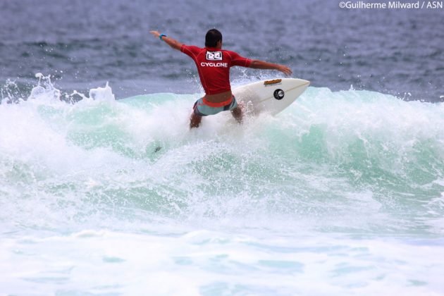 Victor Fraga ASN Cyclone Nova Geração, Itacoatiara, Niterói (RJ). Foto: Dunbar.