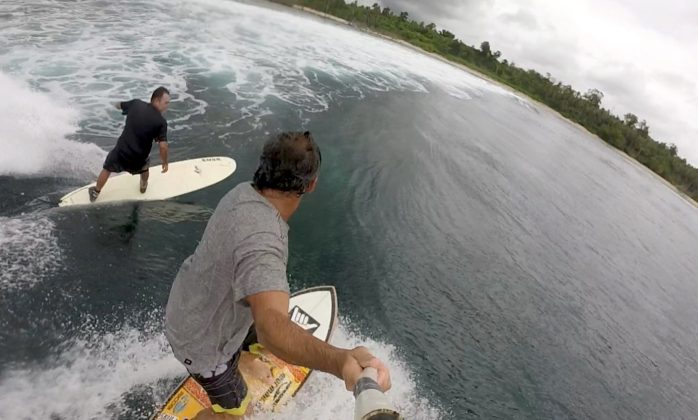 Fabio Gouveia e Leandro Huertas, Mentawai, Indonésia. Foto: Arquivo pessoal Fábio Gouveia.