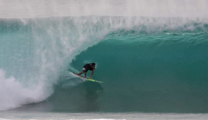 Billy Kemper, Pipeline, Havaí. Foto: Ígor Maciel.