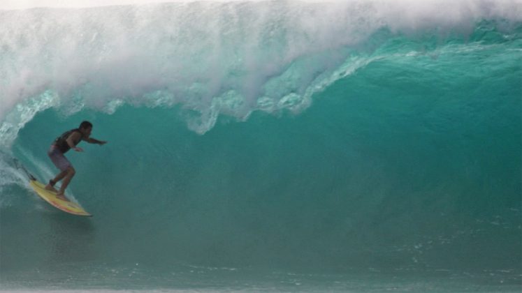 Danilo Couto, Pipeline, Havaí. Foto: Ígor Maciel.