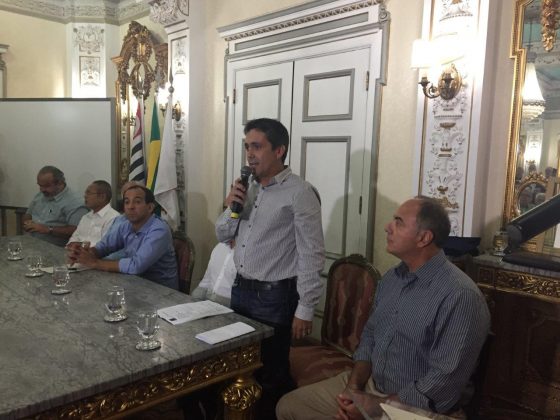 Pioneiros da região são homenageados no Dia do Surfista, em Santos. Foto: Fábio Maradei.