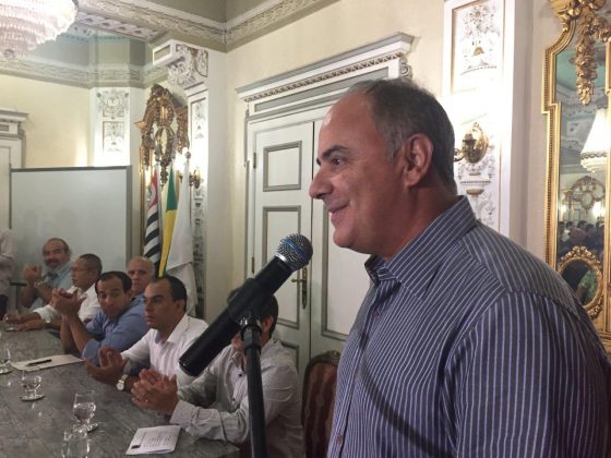 Pioneiros da região são homenageados no Dia do Surfista, em Santos. Foto: Fábio Maradei.