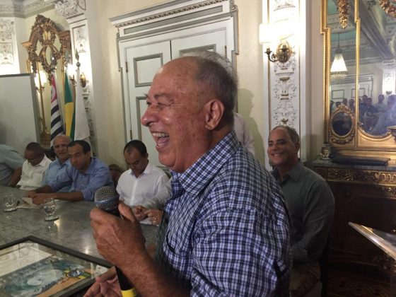 Pioneiros da região são homenageados no Dia do Surfista, em Santos. Foto: Fábio Maradei.