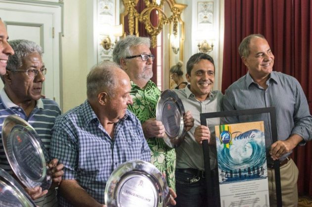 Pioneiros da região são homenageados no Dia do Surfista, em Santos. Foto: Paulo Henrique Farias.