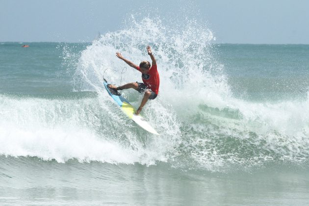 Thiago Eduardo, Pena Little Monster 2017, Ronco do Mar, Paracuru (CE). Foto: Lima Jr. .