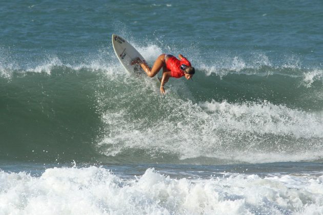 Larissa dos Santos, Pena Little Monster 2017, Ronco do Mar, Paracuru (CE). Foto: Lima Jr. .