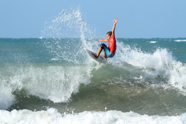 Guilherme Lemos, Pena Little Monster 2017, Ronco do Mar, Paracuru (CE). Foto: Lima Jr. .