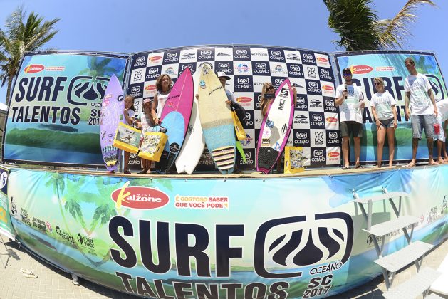  primeira etapa do Circuito Surf Talentos 2017, Prainha, São Francisco do Sul. Foto: Gabriel Fonseca.