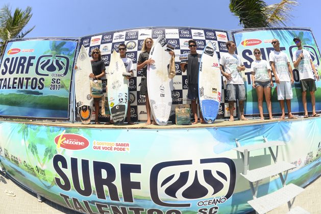  primeira etapa do Circuito Surf Talentos 2017, Prainha, São Francisco do Sul. Foto: Gabriel Fonseca.