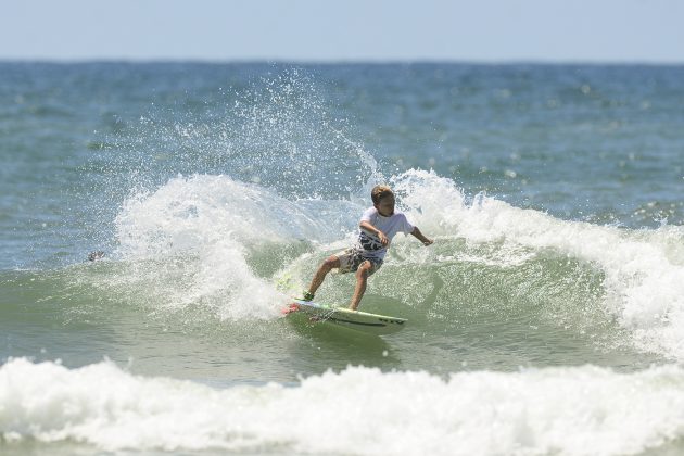 Heitor Mueller primeira etapa do Circuito Surf Talentos 2017, Prainha, São Francisco do Sul. Foto: Gabriel Fonseca.