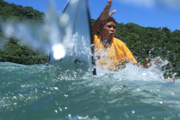 Instituto Gabriel Medina durante o Encontro Paulista de Escolas de Surf, na Praia da Baleia, em São Sebastião. Foto: Adriana Berlinck.