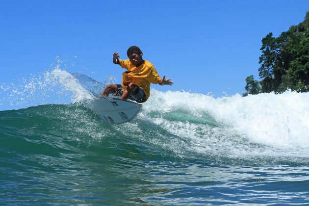 Instituto Gabriel Medina durante o Encontro Paulista de Escolas de Surf, na Praia da Baleia, em São Sebastião. Foto: Adriana Berlinck.