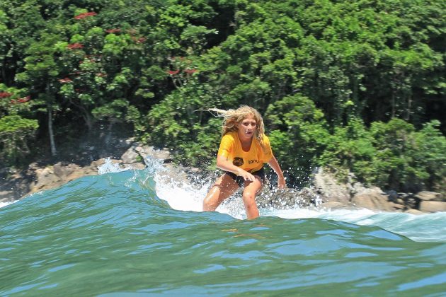 Instituto Gabriel Medina durante o Encontro Paulista de Escolas de Surf, na Praia da Baleia, em São Sebastião. Foto: Adriana Berlinck.