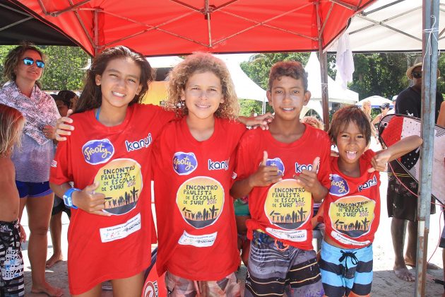 Instituto Gabriel Medina Encontro Paulista de Escolas de Surf, praia da Baleia, São Sebastião. Foto: Thais Serra.