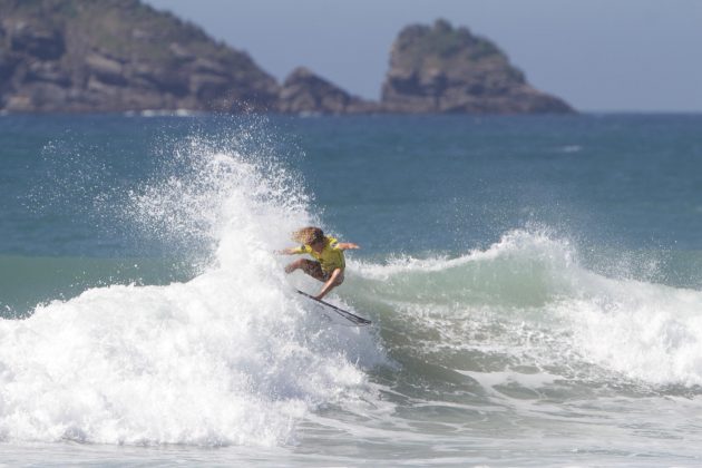 Fabricio Rocha Rip Curl Grom Search, Geribá, em Búzios (RJ). Foto: Daniks Fischer.