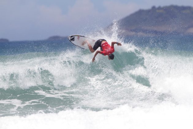 Leonardo Barcelos Rip Curl Grom Search, Geribá, em Búzios (RJ). Foto: Daniks Fischer.