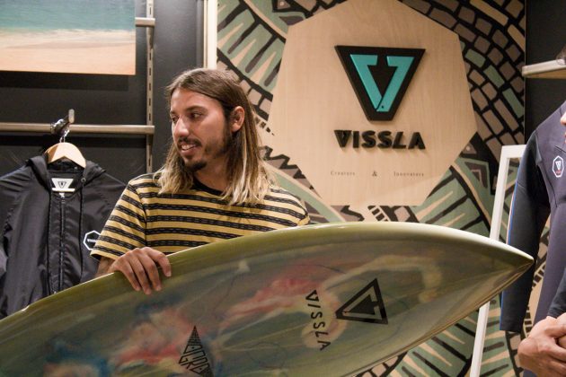 Andrew Serrano renova com a Vissla. Foto: Divulgação.