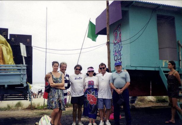 Falecido Maraca junto com demais convidados do OP PRO Imbituba 94  OP Pro Imbituba 94. Foto: Renato de Alexandrino.