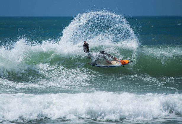 Leo Barcelos, Praia da Ferrugem, Garopaba. Foto: Manoel Rene.