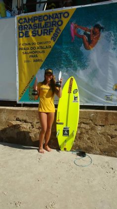 Carol Bonelli (RJ) primeira etapa CBSurf Tour, Praia de Atalaia, Salinópolis (PA). Foto: Guto Delgado.