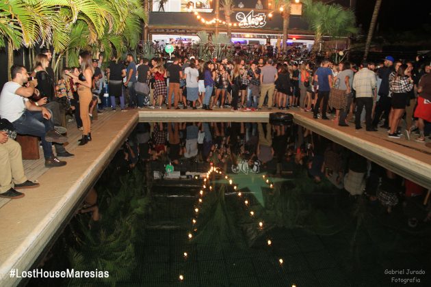 Arraial na Lost House tem lotação máxima e reunião de gatas em Maresias, em São Sebastião. Foto: Gabriel Adrian Jurado.