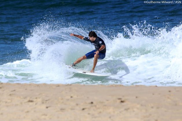 Bernard Broitman primeira etapa do Circuito AS, praia de Itacoatiara (RJ). Foto: Dunbar.