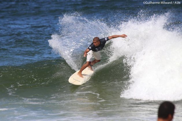 Sergio Fernandes primeira etapa do Circuito AS, praia de Itacoatiara (RJ). Foto: Dunbar.