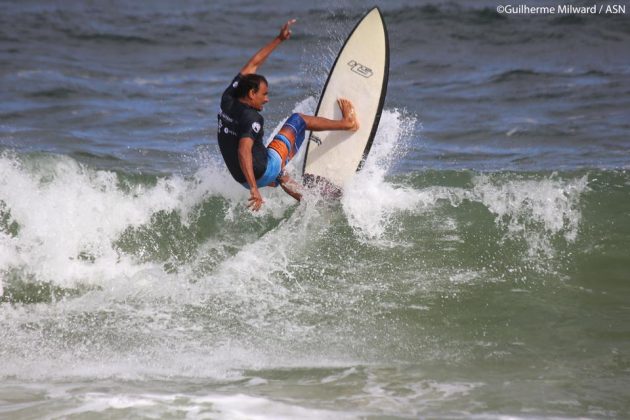 Thiago Villar primeira etapa do Circuito AS, praia de Itacoatiara (RJ). Foto: Dunbar.