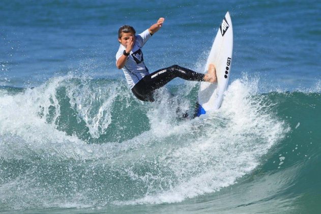 Leo Casal Hang Loose Surf Attack, Maresias, São Sebastião. Foto: Munir El Hage.