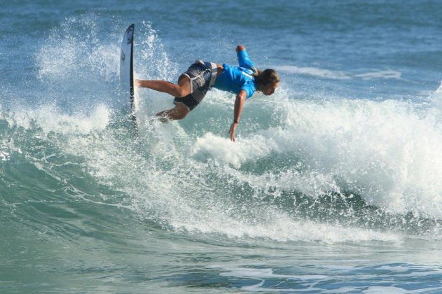 Luiz Mendes Hang Loose Surf Attack, Maresias, São Sebastião. Foto: Munir El Hage.