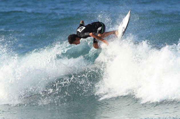 Renan Hanada Hang Loose Surf Attack, Maresias, São Sebastião. Foto: Munir El Hage.