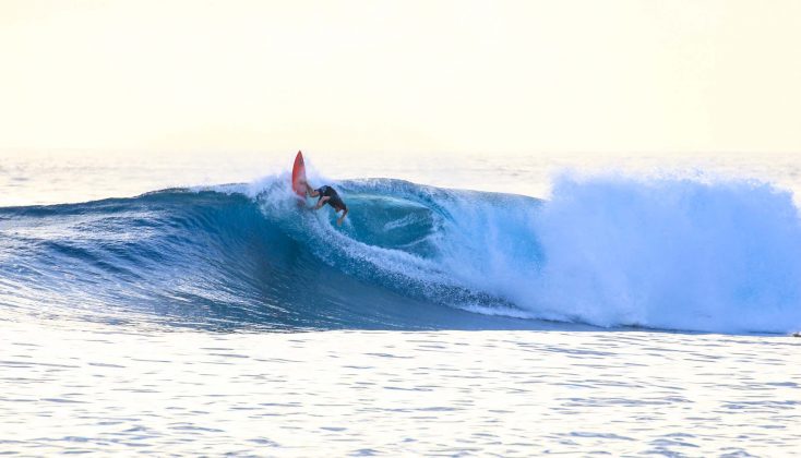 Jean da Silva, Lances Right, Mentawai. Foto: Kinza | Chama Filmes.