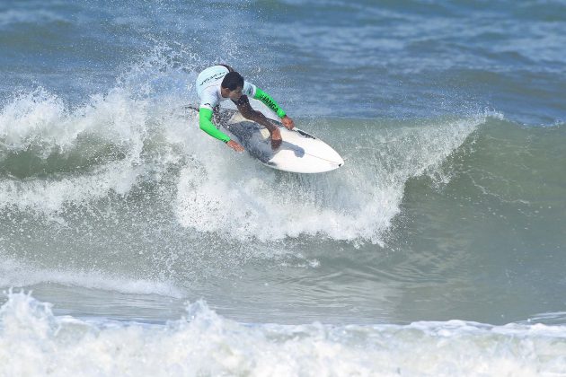 Leo Andrade Segunda etapa do Maresia Paulista de Surf Profissional, Praia Grande, Ubatuba. Foto: Munir El Hage.