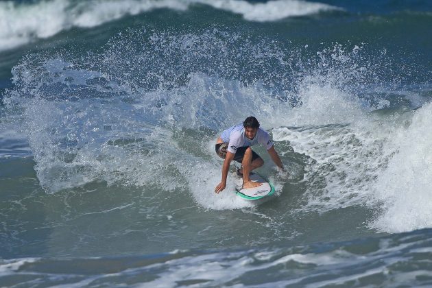 Thiago Guimara?es Segunda etapa do Maresia Paulista de Surf Profissional, Praia Grande, Ubatuba. Foto: Munir El Hage.