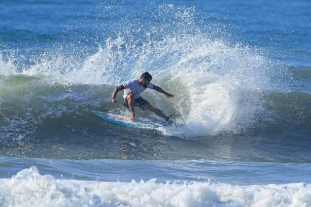 Franklin Serpa segunda etapa do Maresia Paulista de Surf Profissional, Praia Grande, Ubatuba. Foto: Munir El Hage.