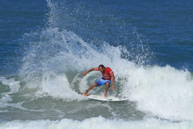 Geovani Ferreira segunda etapa do Maresia Paulista de Surf Profissional, Praia Grande, Ubatuba. Foto: Munir El Hage.