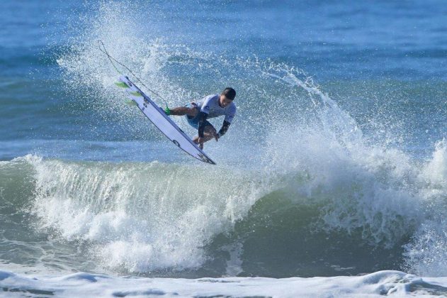 Gustavo Ramos segunda etapa do Maresia Paulista de Surf Profissional, Praia Grande, Ubatuba. Foto: Munir El Hage.