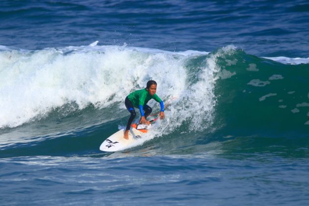 Enzo Yagui, Maresias, São Sebastião (SP). Foto: Aleko Stergiou.