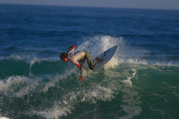 Higor Souza, Maresias, São Sebastião (SP). Foto: Aleko Stergiou.