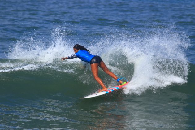 Rafaela Teixeira, Maresias, São Sebastião (SP). Foto: Aleko Stergiou.