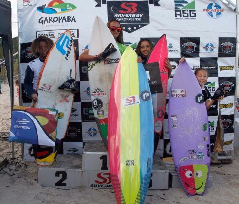 Pódio Feminino Iniciantes, Silverbay Garopabense 2017, praia da Ferrugem, Garopaba (SC). Foto: Basílio Ruy.