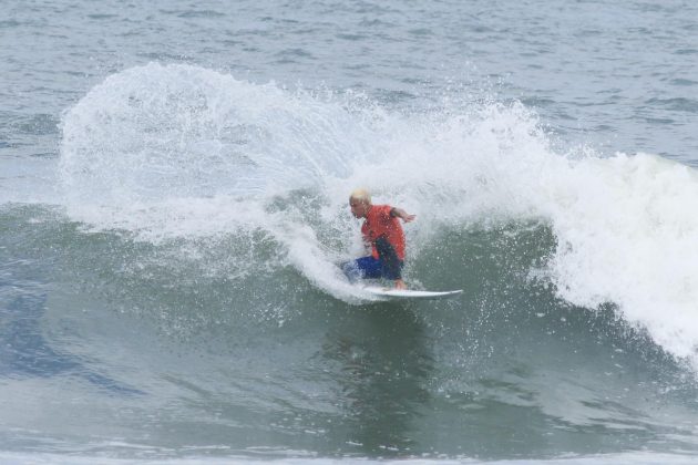 Alax Soares, Rip Curl Guarujá Open 2017, Praia do Guaiúba. Foto: Silvia Winik.