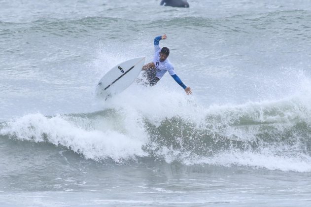 Edgard Groggia, Rip Curl Guarujá Open 2017, Praia do Guaiúba. Foto: Silvia Winik.