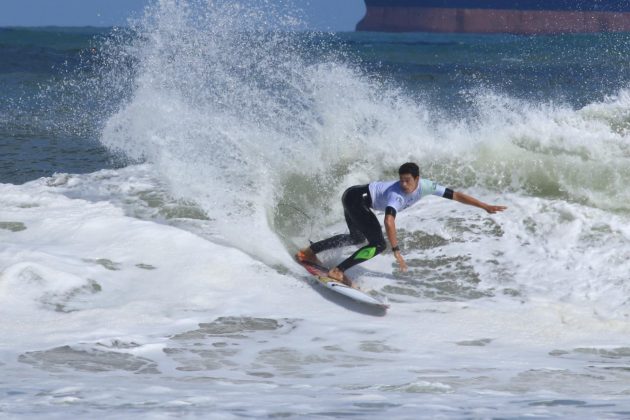 Gabriel André, Rip Curl Guarujá Open 2017, Praia do Guaiúba. Foto: Silvia Winik.